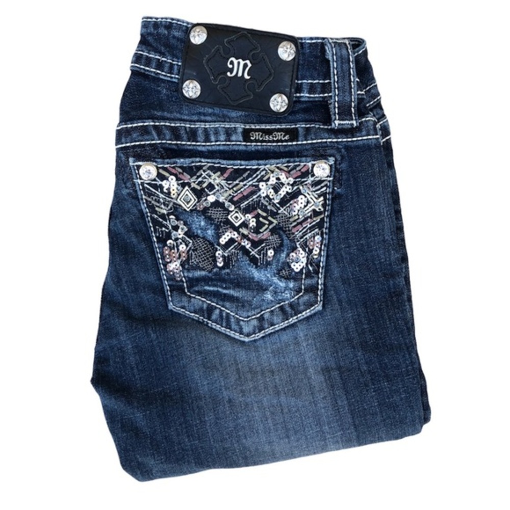 Miss Me Jeans Cotton Blend Blue Wash Distressed Embellished Cropped Jeans 26